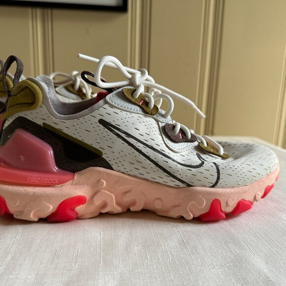 Nike React Vision Running Sneaker Summit White Siren Red - Picture 6 of 6